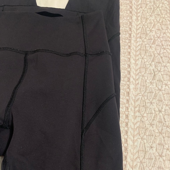 Black lululemon leggings size:2 - Picture 5 of 6